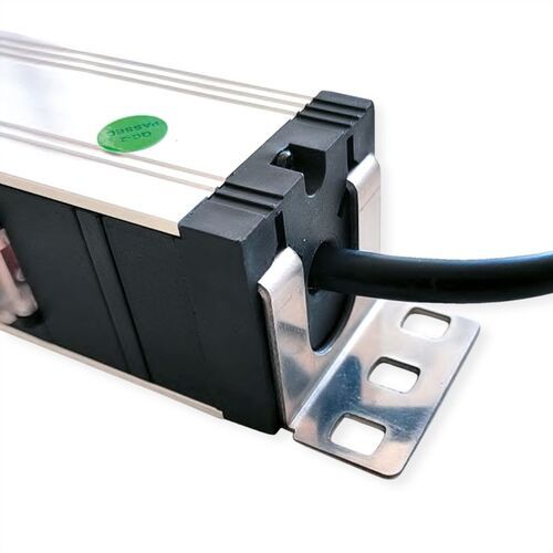 VALUE 19 1UH, PDU 7 - way Socket, 45º with overload protector, 2m